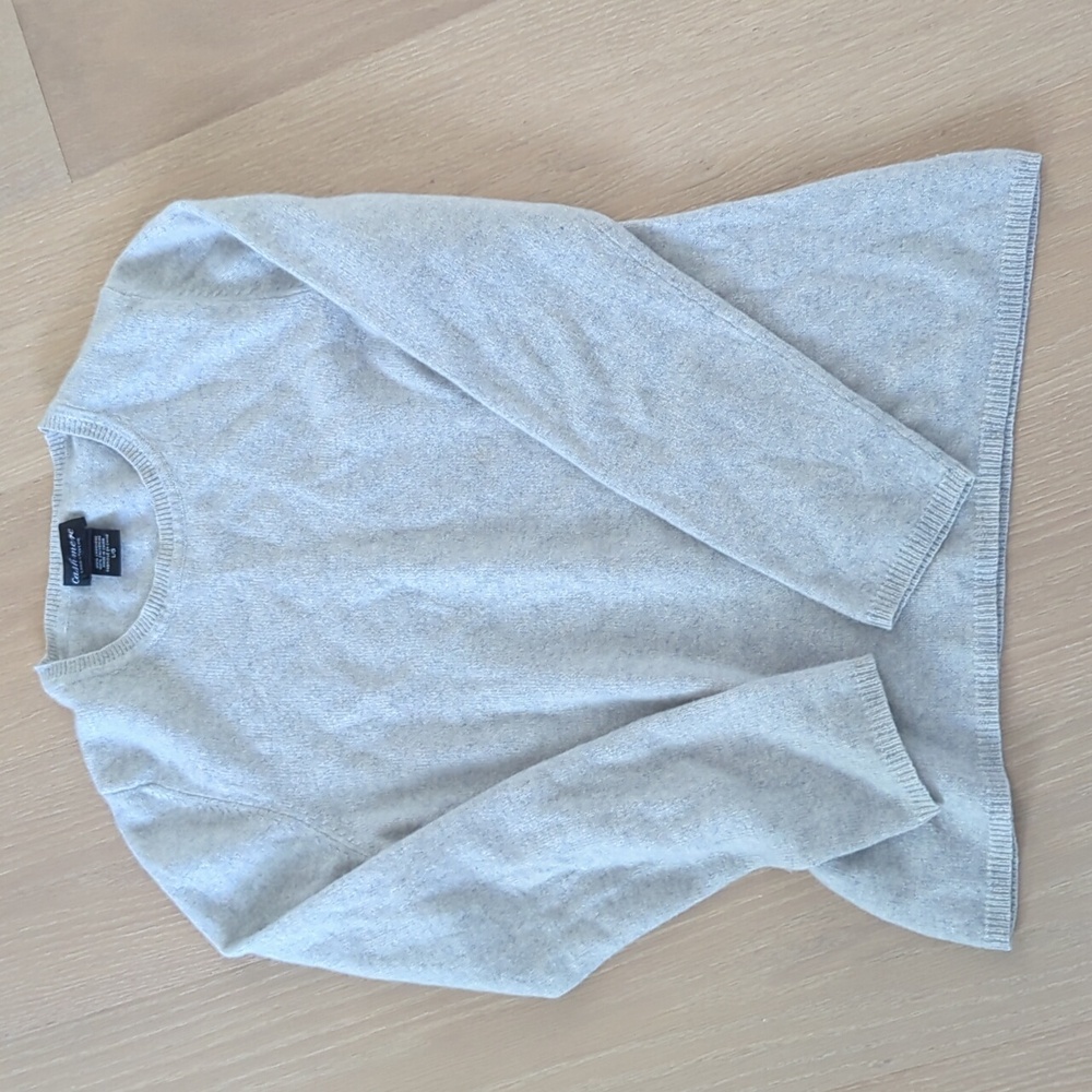 Lord and Taylor cashmere sweater